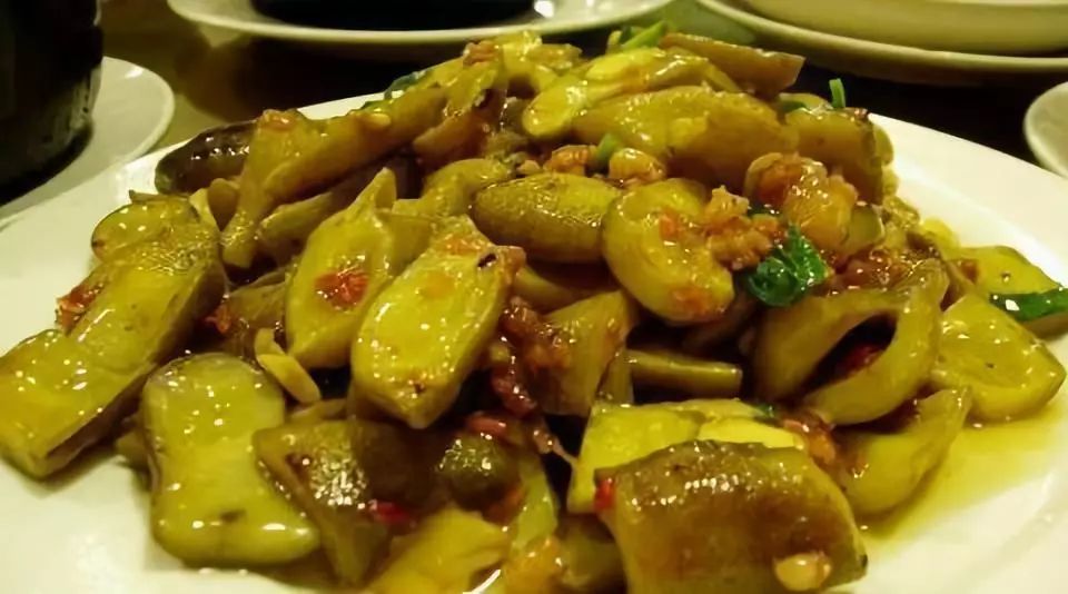 狗爪豆干常做的几个食法(注:狗爪豆干做菜时要先提前一天泡开 1