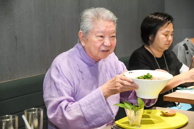 深圳全城寻人食神蔡澜找了20年的越南粉免费任点任吃