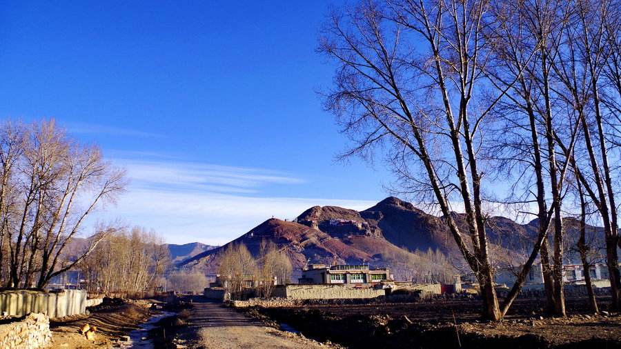 林周县有拉萨河,唐古拉山等旅游景点