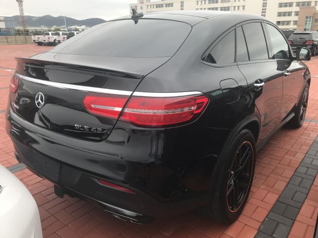 汽车江湖网 加版奔驰gle43amg > 奔驰gle43coupe运动橙色艺术版3.