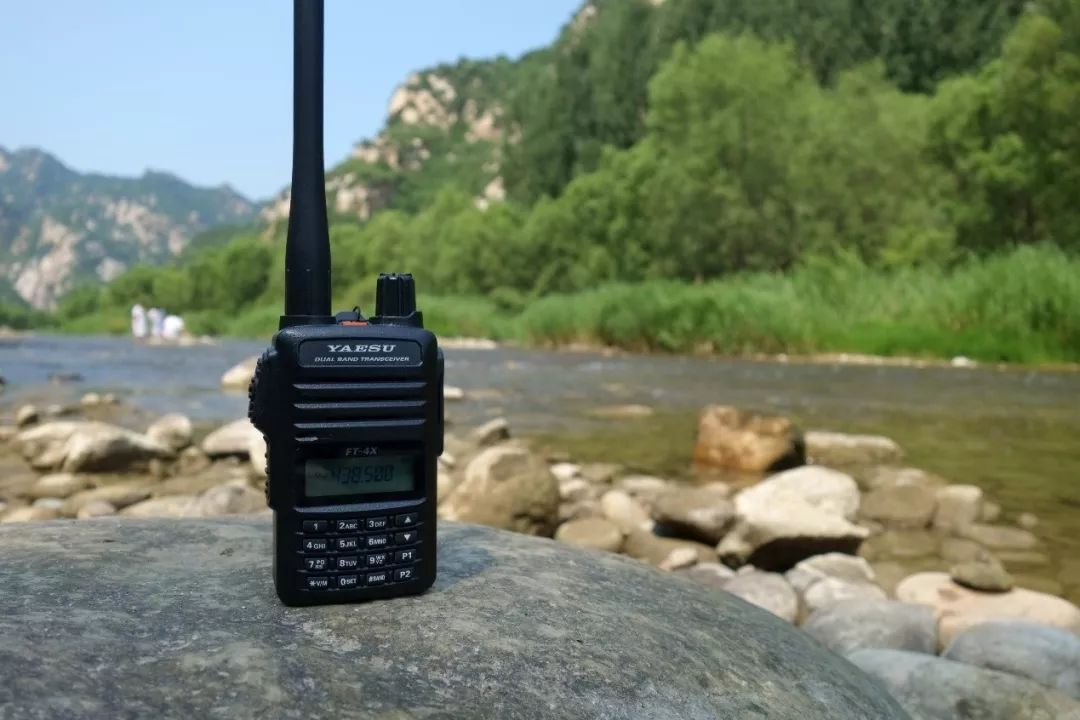 小身材,大味道 yaesu ft-4x 双频手持电台使用测评