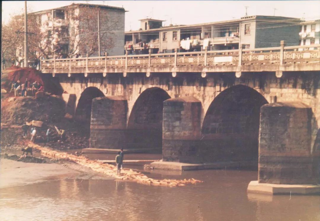 老照片·新景观 | 它是郴州历史最悠久,最有故事的一座桥!