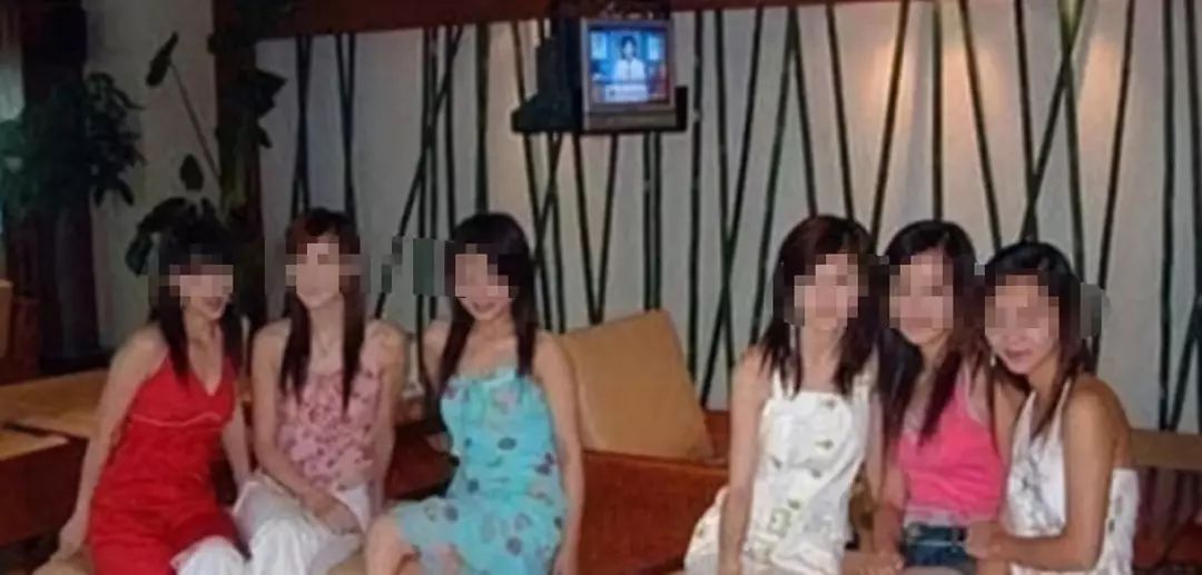 2005年12月,山东菏泽挖出10多具女尸,引起了社会的各方的广泛关注.