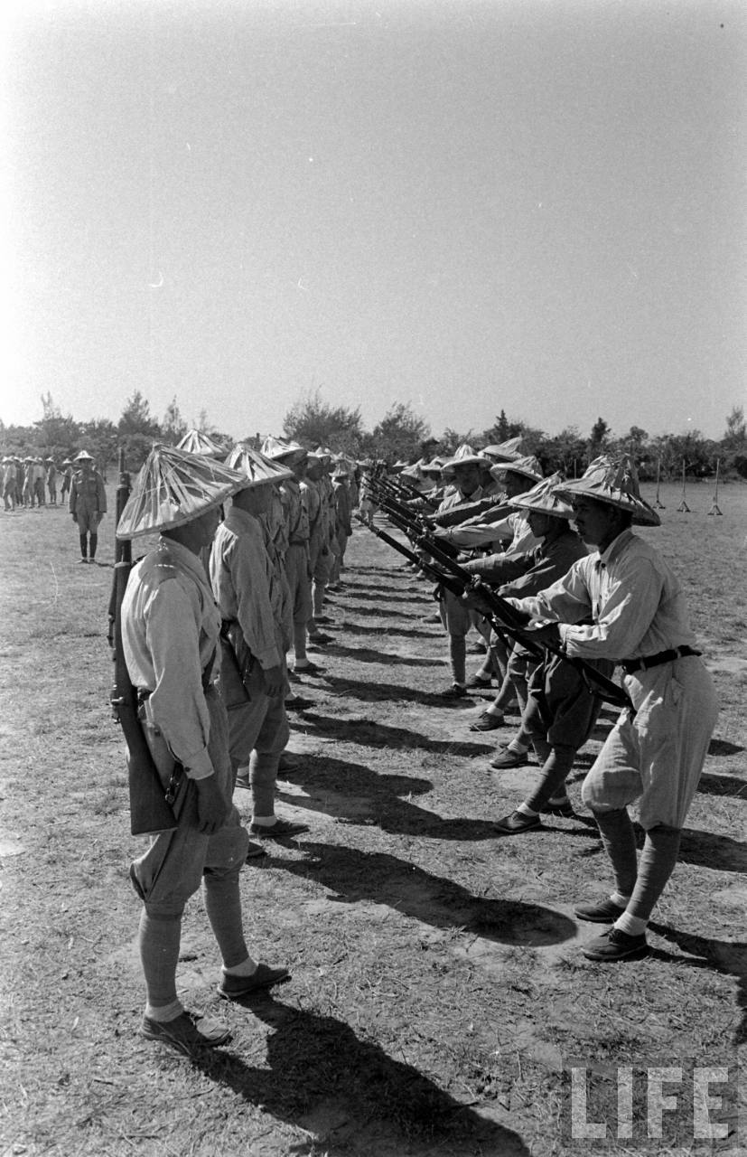 1948年台湾凤山孙立人将军一生最后的一次练兵老照片