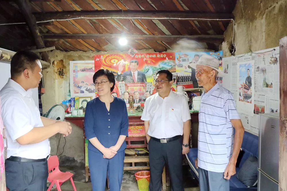 陈向平莅永看望慰问优抚对象//市委常委议军会议召开