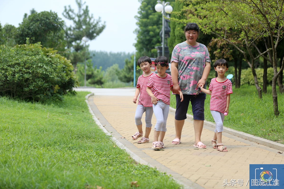 丈夫意外去世，三胞胎媽媽被婆婆趕出家門，還要用孩子去換一筆錢-雪花新聞