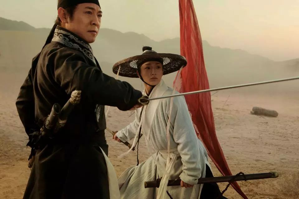 在片中,李连杰饰演一位身怀绝技的流亡剑客赵怀安,他与周迅,陈坤等人