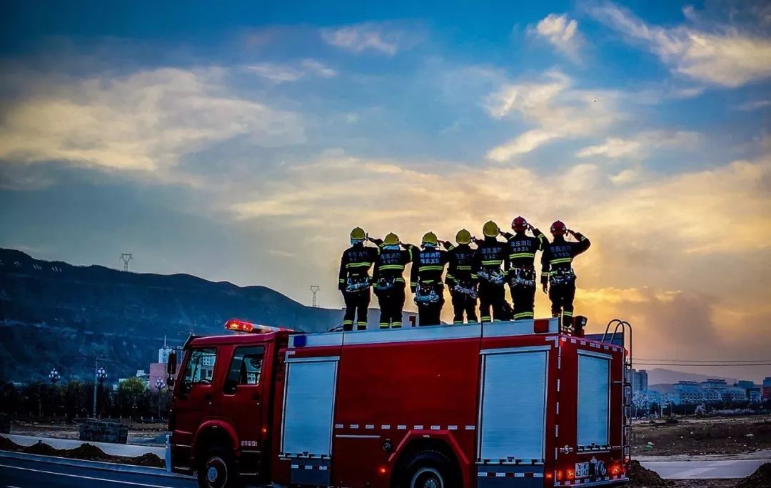 八一建军节丨致敬永远的消防军人