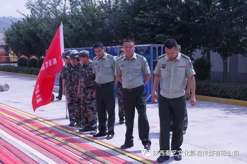 彬州市雷霆综合应急救援大队赴市消防大队慰问消防官兵