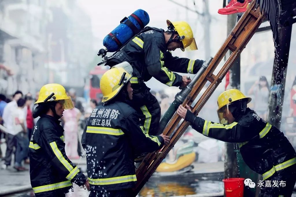 无悔军旅人生"八一老兵聚会在武警永嘉县消防大队营区内举行