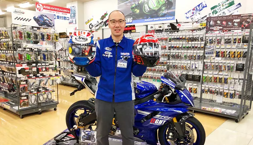 日本的机车用品店越来越流行,「bike world」对于重型机车迷来说是一