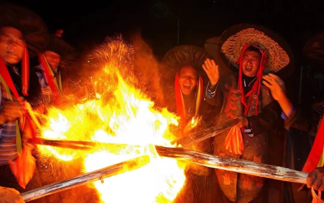 这个八月,来云南过激情四射的火把节 感受少数民族的火热 @ 新浪云南