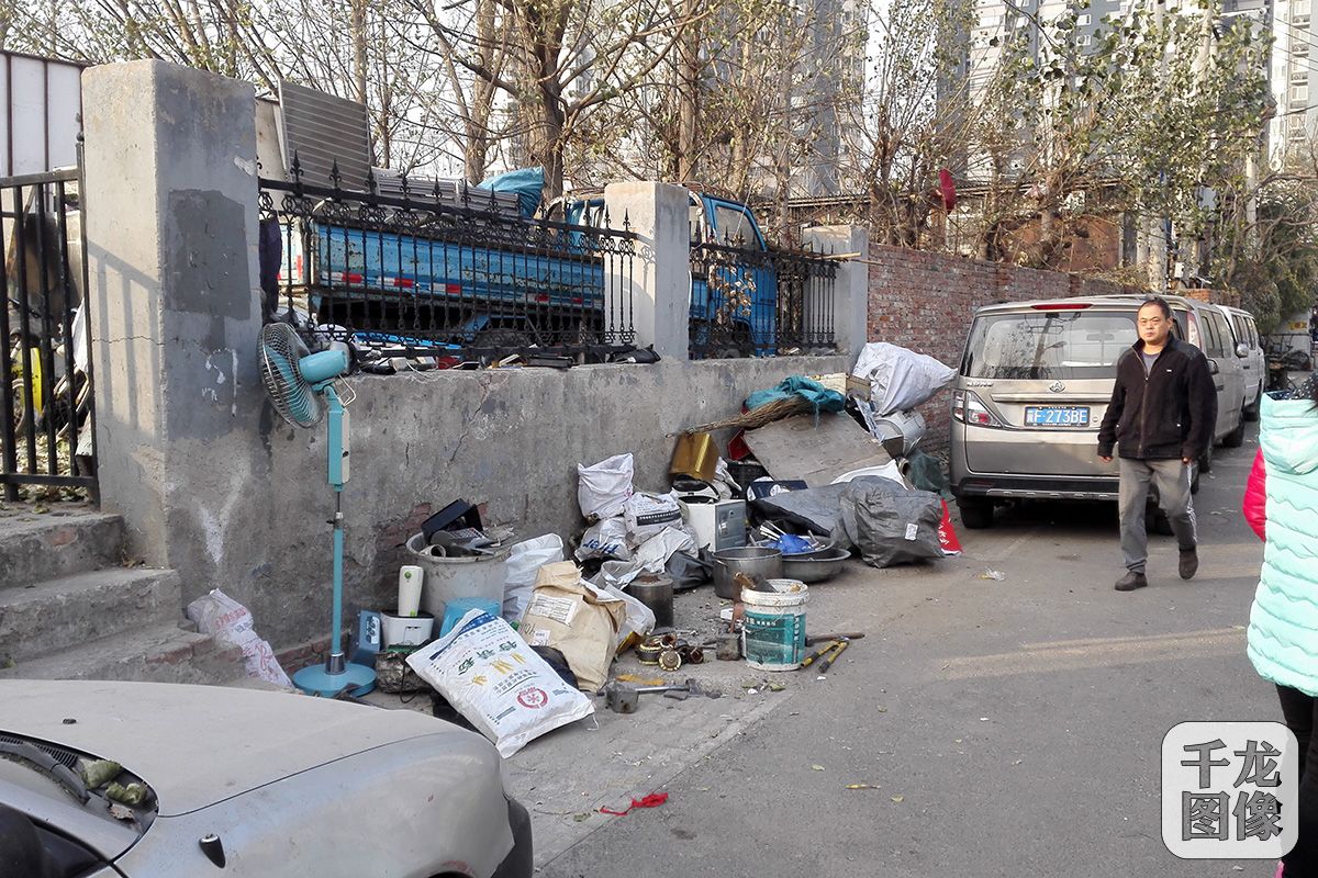 街乡吹哨 部门报到|消灭"脏乱差" 北京卢沟桥街道请来充电桩