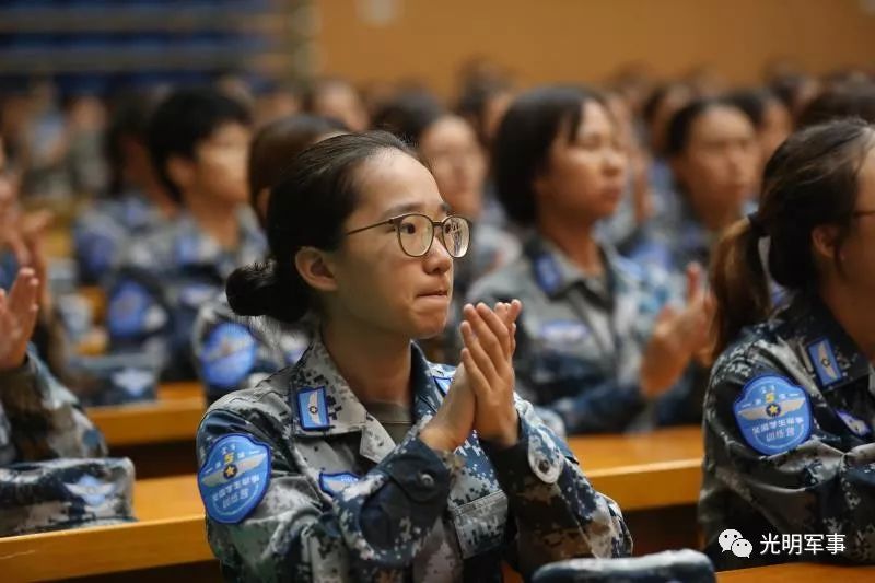 第五届全国学生军事训练营在空军工程大学开营