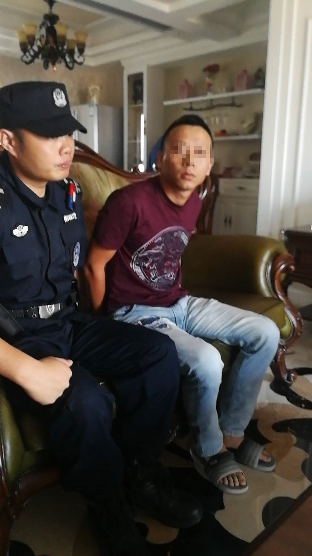 湖北浠水警方打掉一黑社会性质犯罪集团现场查扣涉案资金100余万元