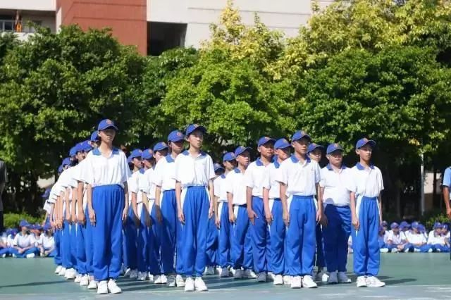 广州各中学校服大比拼,你pink哪一家的校服?