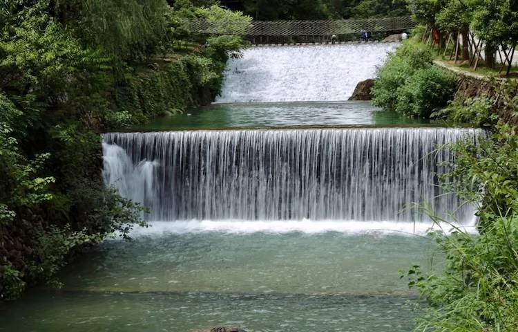 永嘉百丈瀑景色,堪称楠溪江一绝