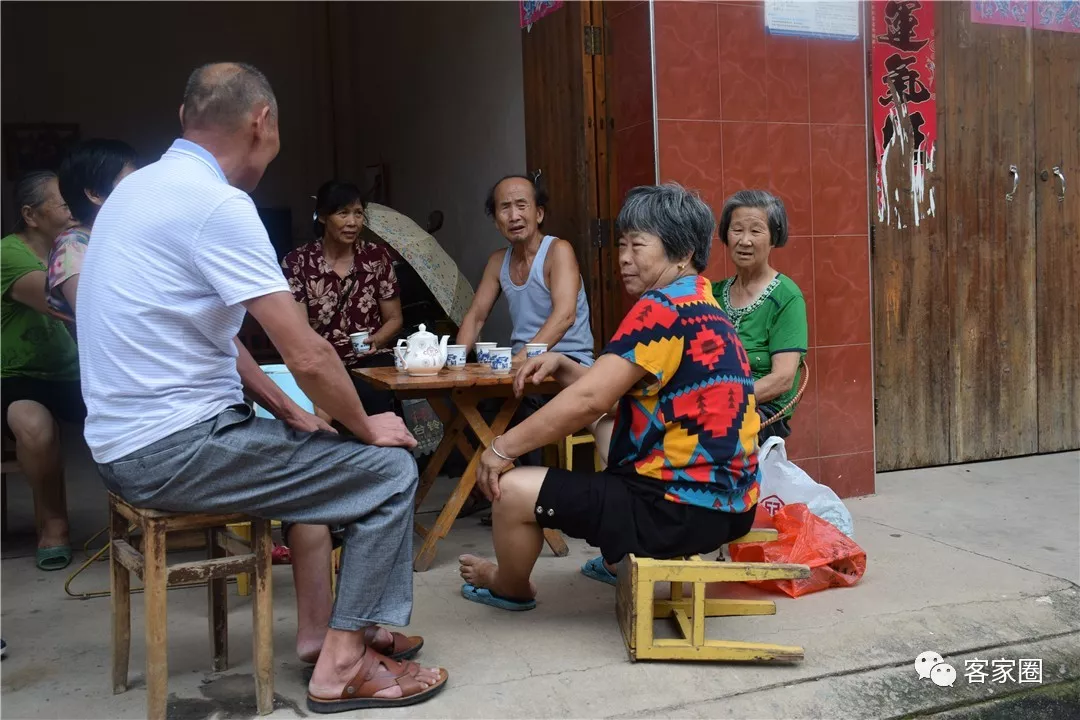 南康有多少人口_南康百态 一顶小红帽 一个口哨居然让南康人都 变 了(3)