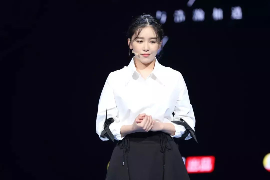 阚清子星空演讲我的青春喂了狗一个30岁女演员的自白