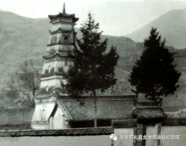 "祭骨塔"照片由马行武拍摄 金作砺 提供(上世纪七十年代礼县县城西