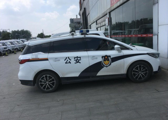 最帅mpv比亚迪宋max穿警服天生为警车而生