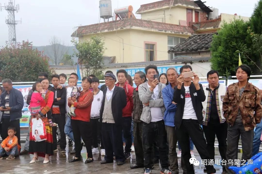 "秀美伍寨,风情彝乡"---永善伍寨举行2018年彝族火把节暨第三届农民