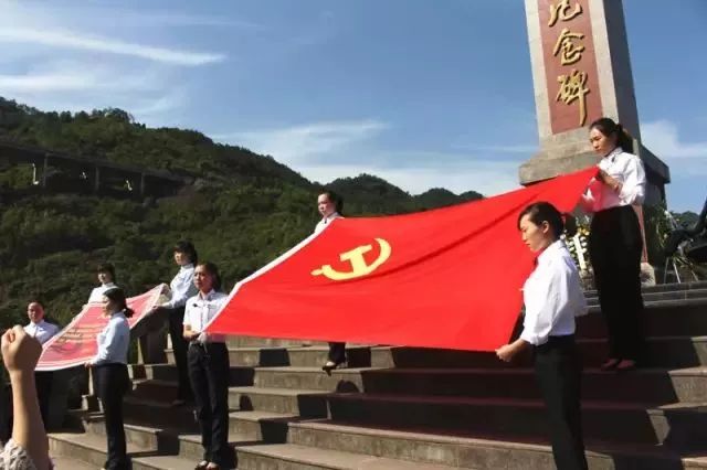 要闻丨龙长春:"传承红色基因 讲好遵义故事 努力开创遵义红色旅游发展