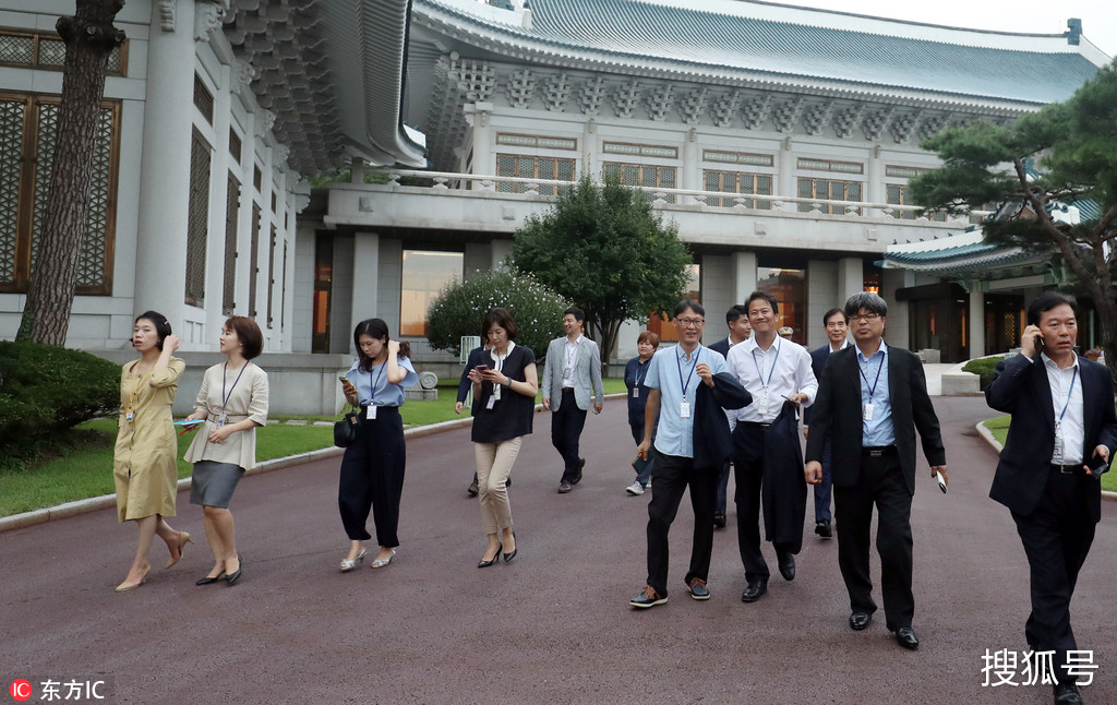 文在寅早在去年大选时就承诺,要把总统办公室搬到首尔市中心的光化门