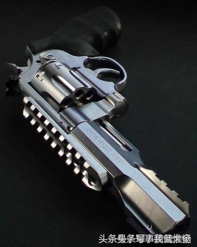 史密斯-韦森model 327 trr8 revolver战术左轮手枪 欧美的枪械迷们对