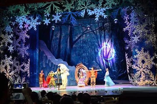 迪士尼经典儿童剧世界巡回演出景德镇站11日在群众文化中心开幕