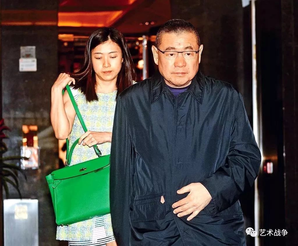 豪的中国收藏家砸1亿买个香炉为母亲祝寿香港华人置业集团主席刘銮雄