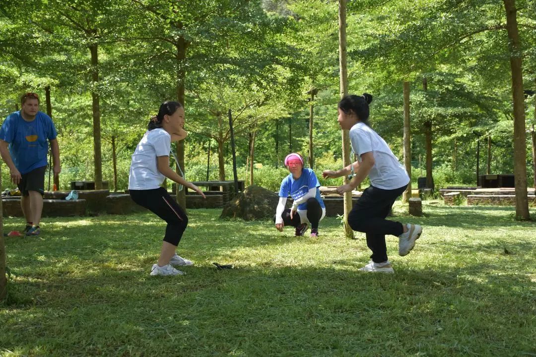 我们相遇,相识,相知,从陌生到熟悉 夏令营生活开始变得温馨有趣 尊重