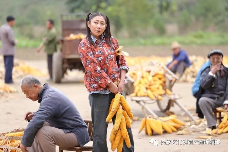 从女皇到村姑,李翠翠在《岁岁年年柿柿红》中用实力展现才华