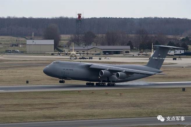 美国空军升级版的c-5m"超级银河"大型运输机.(图/美军dvids系统)