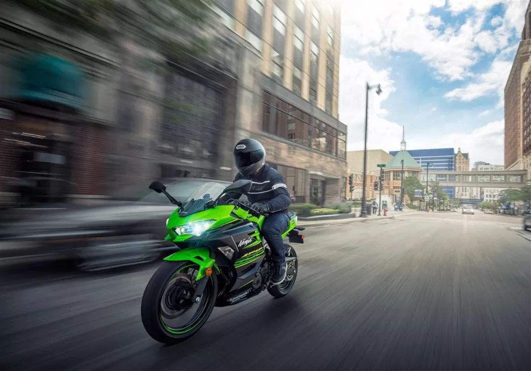 放"四"不羁——ninja 400震撼上市 现已接受预定