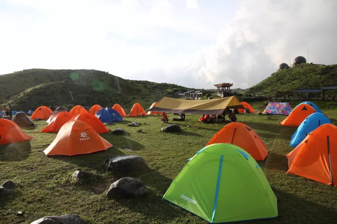 8月1112日英仙座流星雨来袭一起凤凰天池看流星雨露营之旅