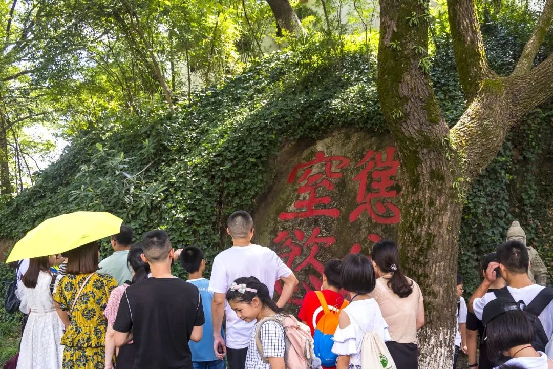 最后登上文风沉淀的梓荫山,寻觅的梓荫阁,古炮群,林则徐纪念馆,摩崖