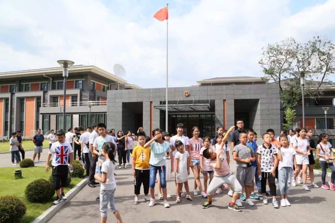 2018年8月7日,为了丰富华侨子女暑假生活,中国驻保加利亚大使馆举办