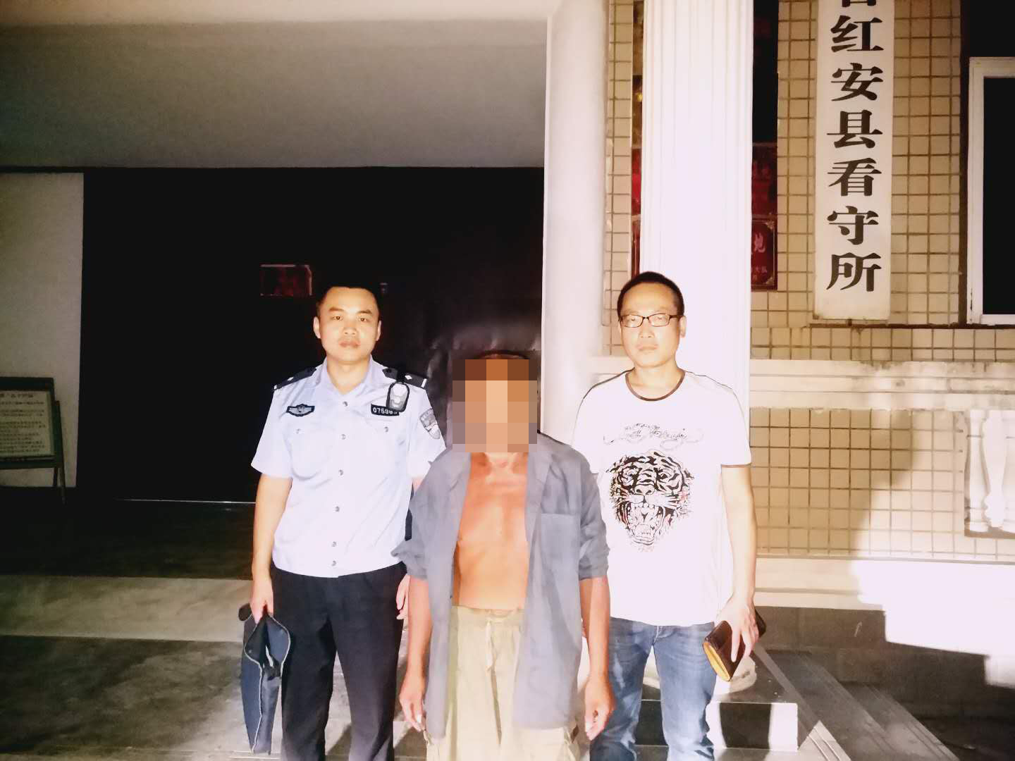 红安警方侦破一起故意纵火案