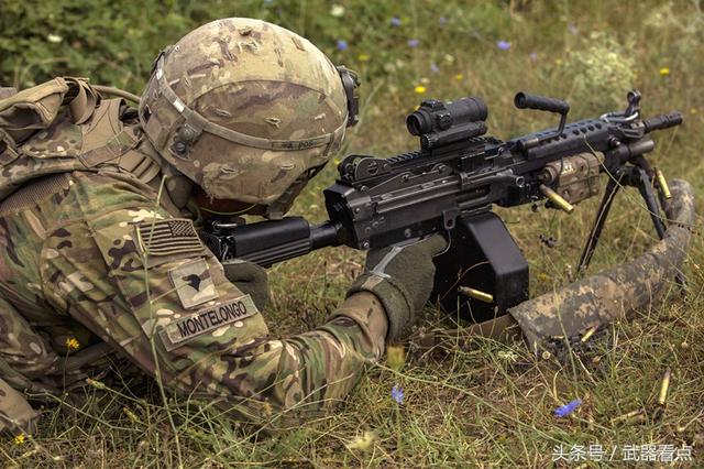 军事丨xm249班用机枪,能在1100米处能穿透美军标准钢盔