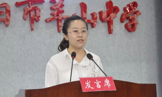 李芳老师的女儿代雨辰依然觉得妈妈未曾离去,就像每个