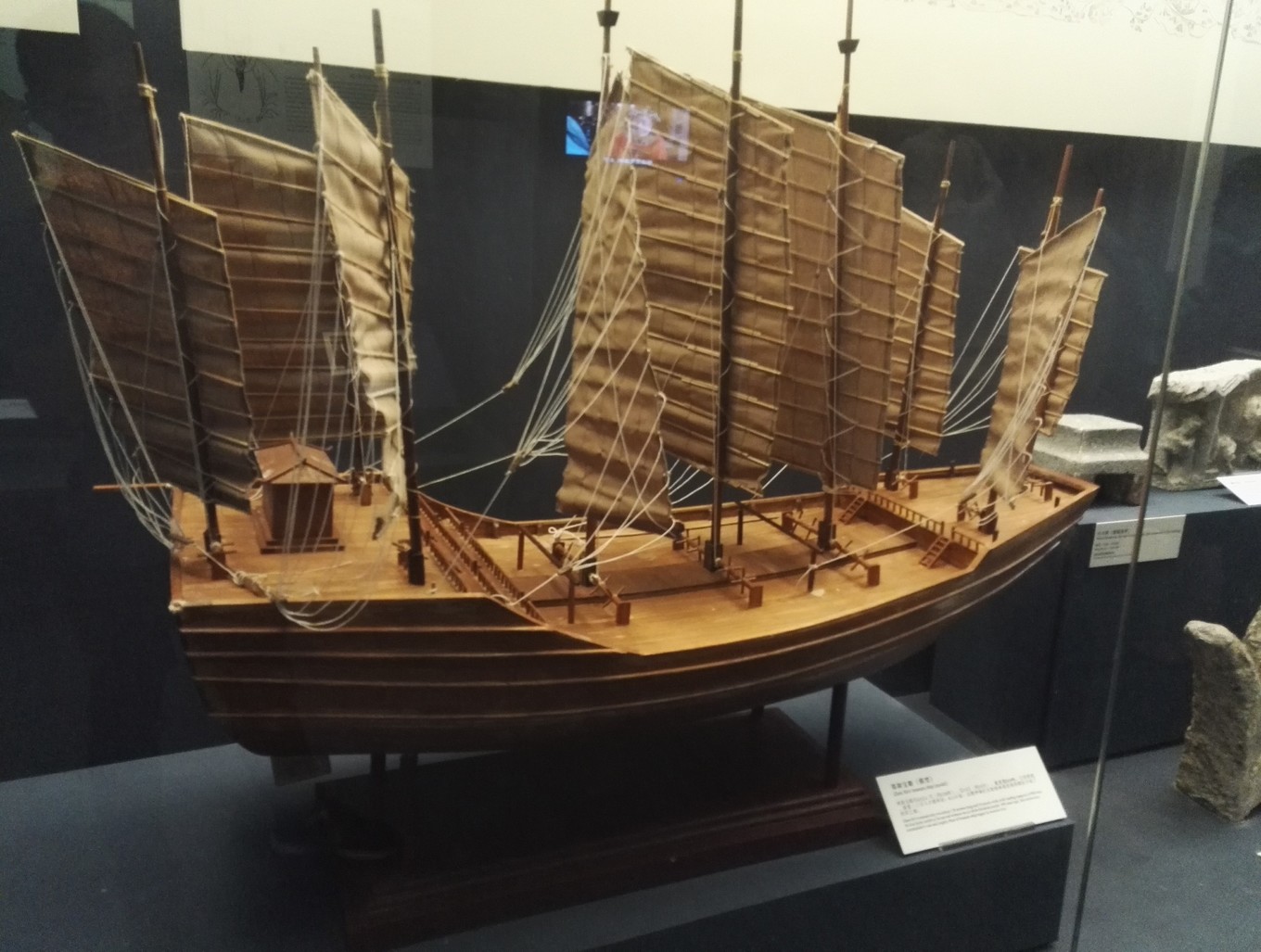 郑和宝船,当年,老祖宗的造船技术世界一流,还有谁!还有谁!