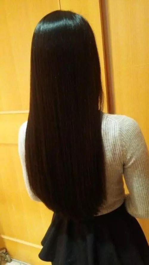 齐肩长发shoulder-length hair中长发medium-length hair短发short