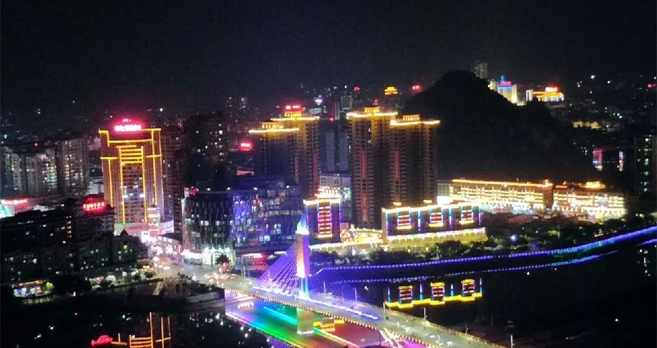 夜色中的贺州,一座美到窒息的城市!_夜景