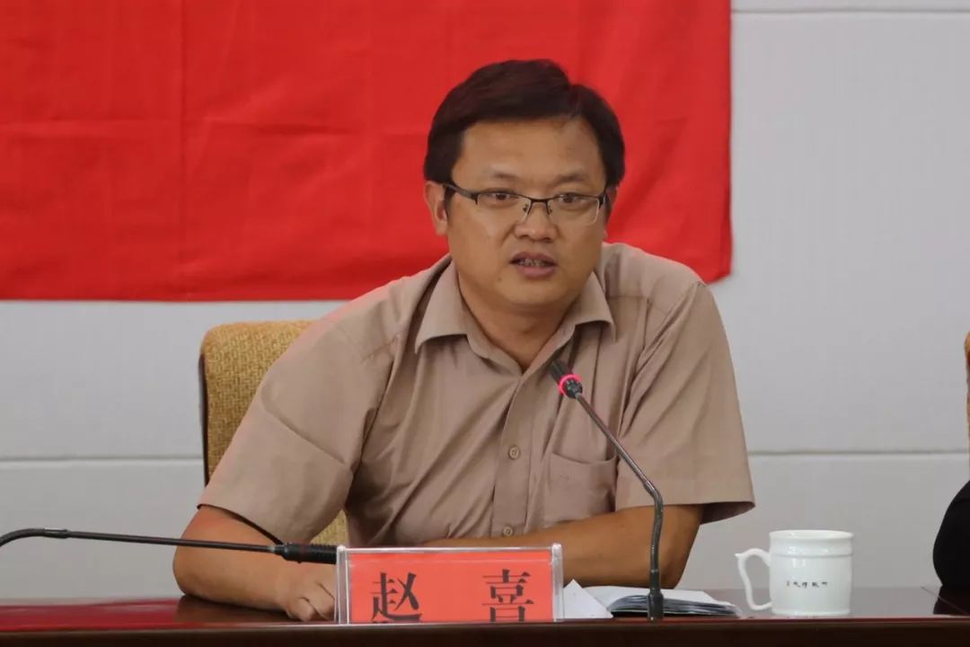 为深入贯彻落实市委人才引进的决策部署,根据市委崔书记关于在丽江