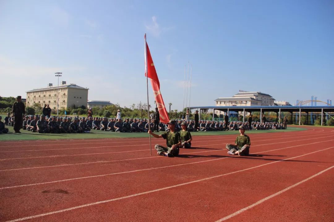 错过了大日子,今天,特意起了个大早,赶赴如东小洋口南黄海基地观看