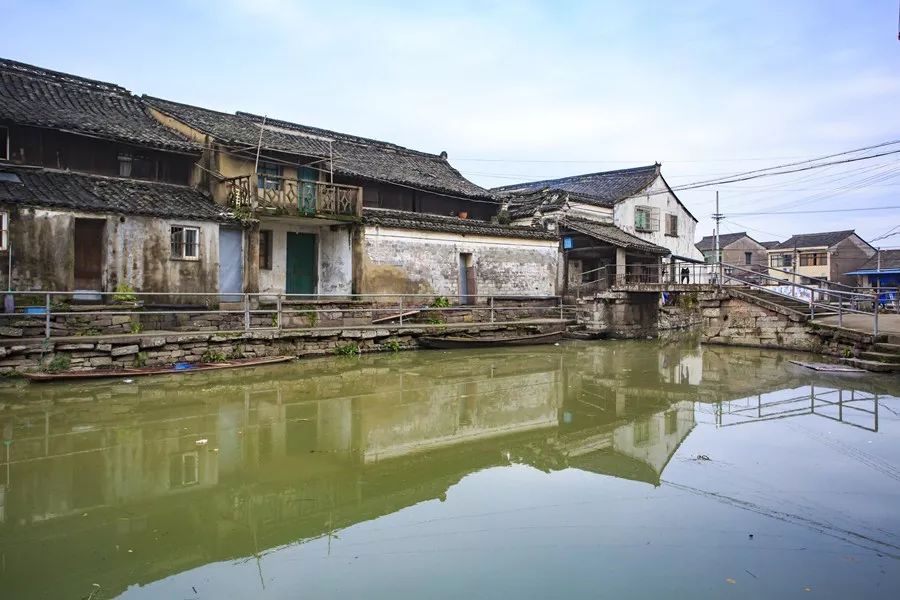 四面环水幽静如莲千年古村鄞州前虞寂寥的雨巷里寻找旧时光的味道