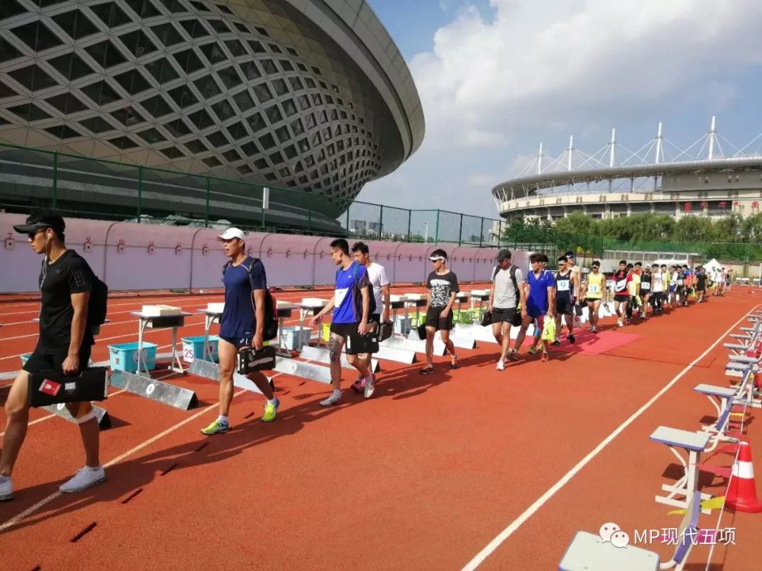 2018年全国现代五项冠军赛(呼和浩特站)上海队包揽男子个人冠亚季军!