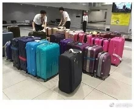 飞机上可以托运两个行李箱吗?