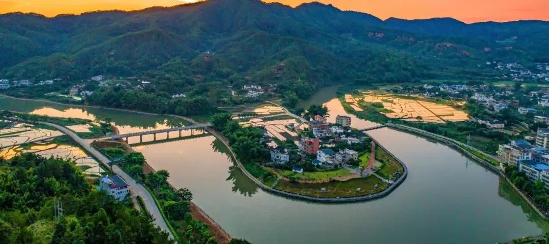 乡村振兴闻香识西河大埔乡村变香村